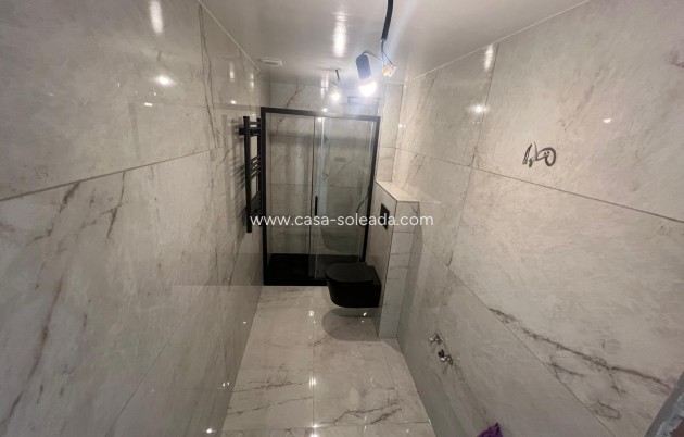Resale - Apartment / flat - Torrevieja - Acequion