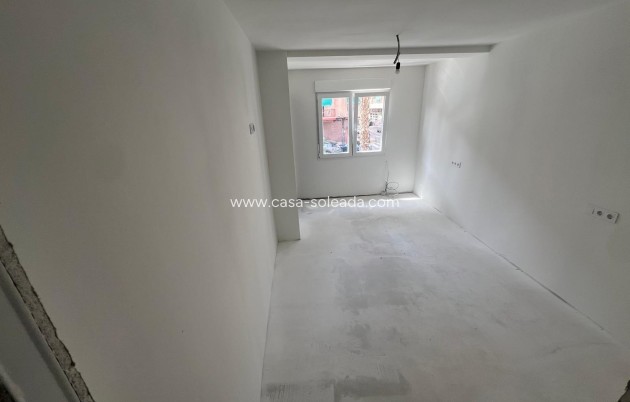 Resale - Apartment / flat - Torrevieja - Acequion
