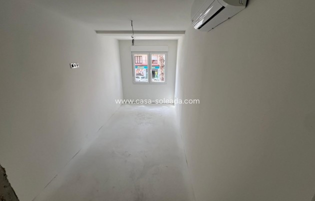 Resale - Apartment / flat - Torrevieja - Acequion