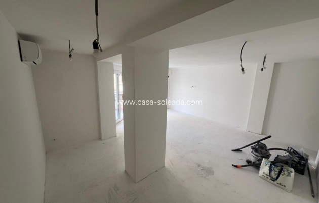 Resale - Apartment / flat - Torrevieja - Acequion
