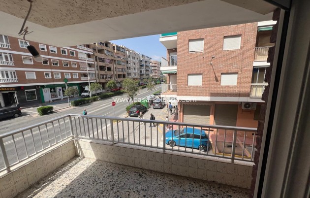 Resale - Apartment / flat - Torrevieja - Acequion
