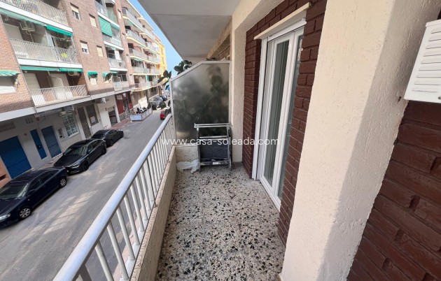 Resale - Apartment / flat - Torrevieja - Acequion