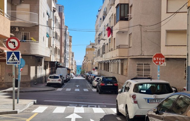 Herverkoop - Appartement / flat - Torrevieja - Habaneras