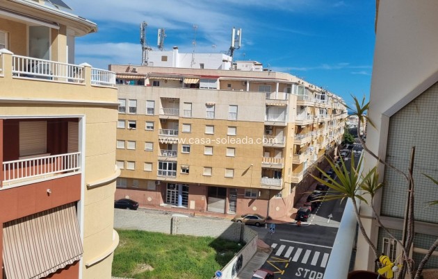 Herverkoop - Appartement / flat - Torrevieja - Habaneras