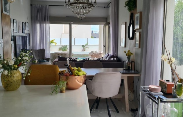 Herverkoop - Villa - Orihuela Costa - Villamartín