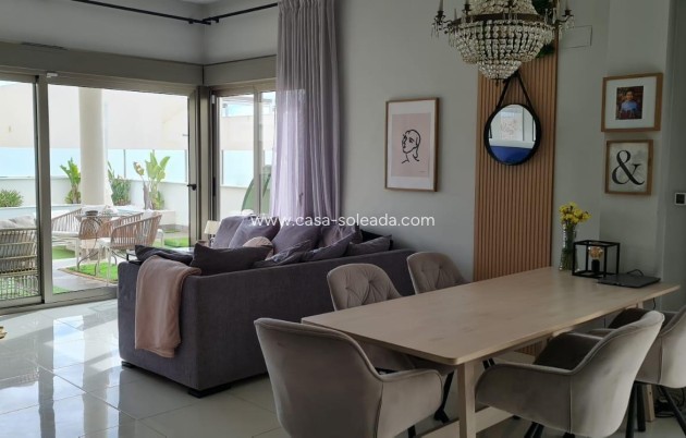Herverkoop - Villa - Orihuela Costa - Villamartín