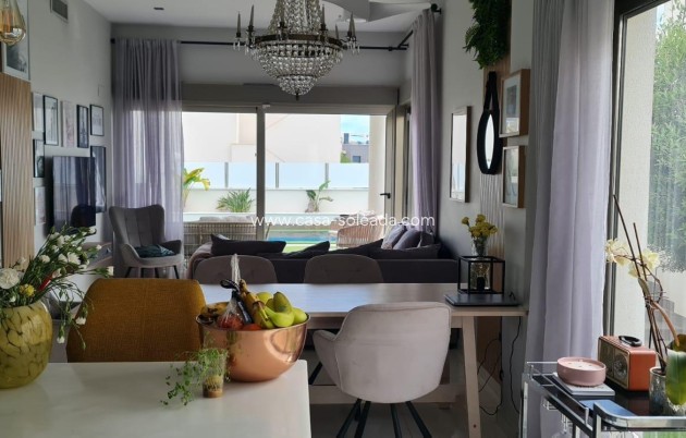 Herverkoop - Villa - Orihuela Costa - Villamartín