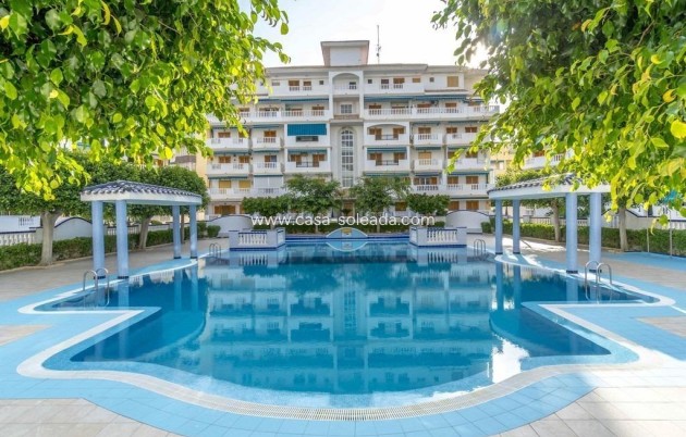 Herverkoop - Appartement / flat - Torrevieja - Los Europeos