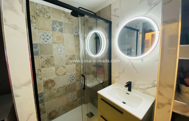 Resale - Apartment / flat - Torrevieja