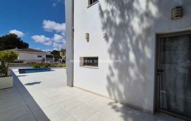 Resale - Villa - Torrevieja - Costa Blanca