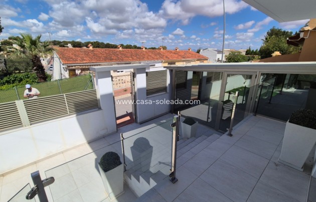 Resale - Villa - Torrevieja - Costa Blanca