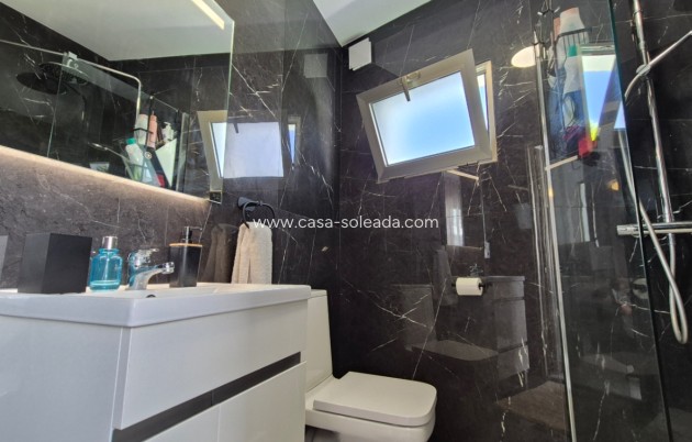 Resale - Villa - Torrevieja - Costa Blanca