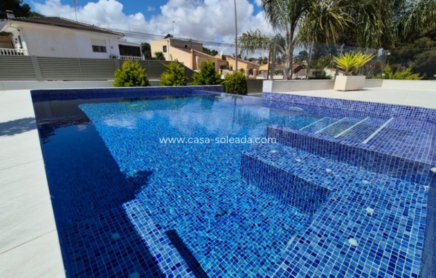 Resale - Villa - Torrevieja - Costa Blanca