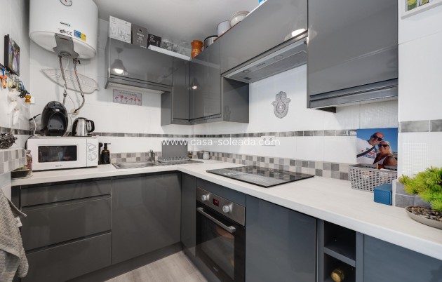 Resale - Apartment / flat - Torrevieja - San Luis