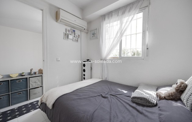 Resale - Apartment / flat - Torrevieja - San Luis