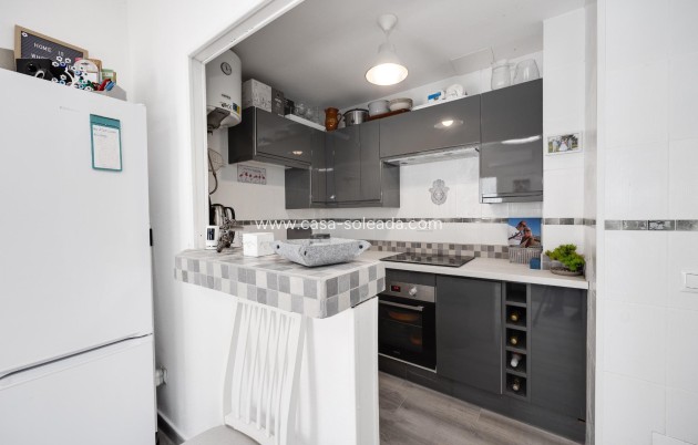 Resale - Apartment / flat - Torrevieja - San Luis