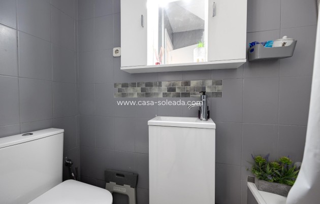 Resale - Apartment / flat - Torrevieja - San Luis