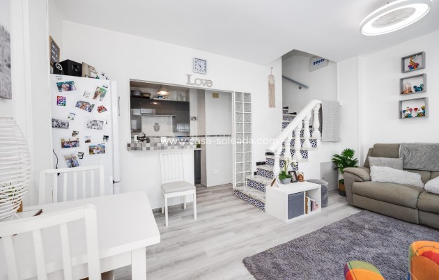 Resale - Apartment / flat - Torrevieja - San Luis
