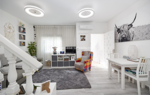 Resale - Apartment / flat - Torrevieja - San Luis