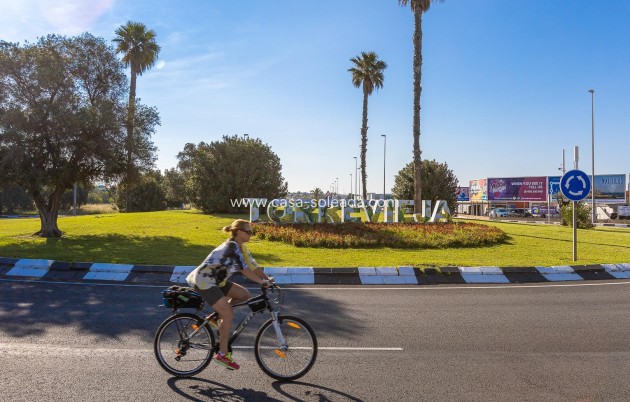 Resale - Apartment / flat - Torrevieja - San Luis