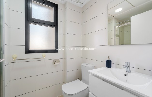 Wiederverkauf - Wohnung - Orihuela Costa - Costa Blanca