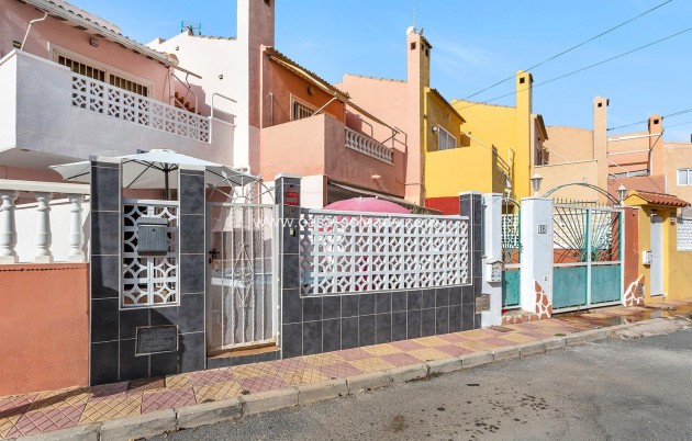 Herverkoop - Herenhuis - Torrevieja - Aguas nuevas