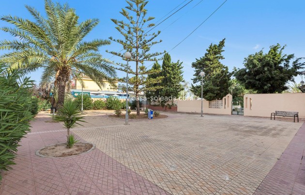 Herverkoop - Herenhuis - Torrevieja - Aguas nuevas