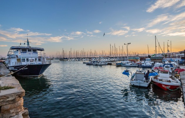 Herverkoop - Herenhuis - Torrevieja - Aguas nuevas