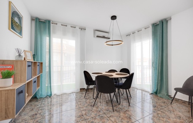 Herverkoop - Appartement / flat - Torrevieja - Playa De Los Naufragos