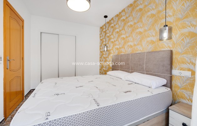 Herverkoop - Appartement / flat - Torrevieja - Playa De Los Naufragos