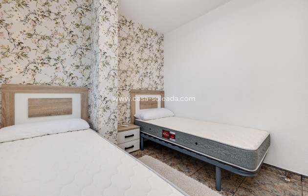Herverkoop - Appartement / flat - Torrevieja - Playa De Los Naufragos