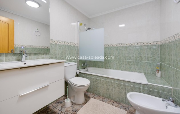Herverkoop - Appartement / flat - Torrevieja - Playa De Los Naufragos