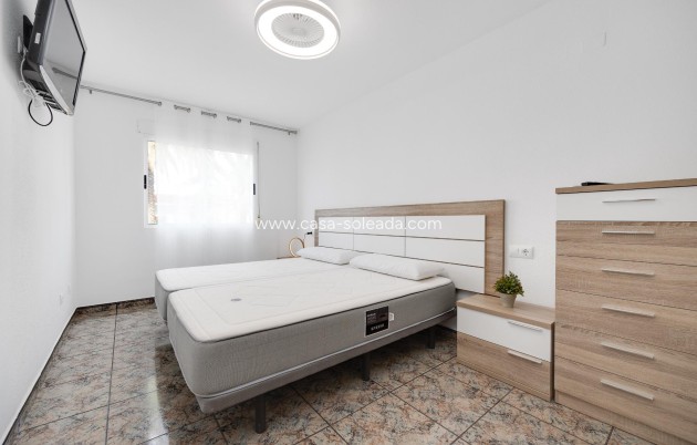 Herverkoop - Appartement / flat - Torrevieja - Playa De Los Naufragos