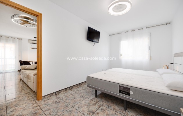 Herverkoop - Appartement / flat - Torrevieja - Playa De Los Naufragos