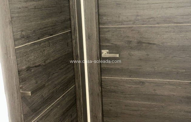 Resale - Apartment / flat - Torrevieja - Center