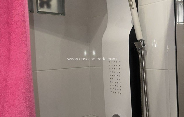 Resale - Apartment / flat - Torrevieja - Center