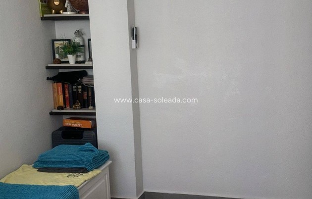 Resale - Apartment / flat - Torrevieja - Center