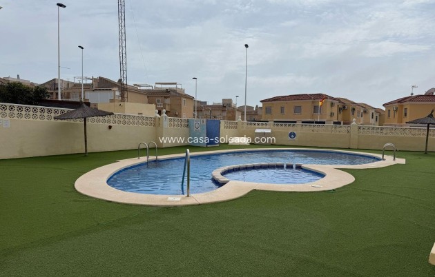 Herverkoop - Bungalow - Torrevieja - Aguas nuevas