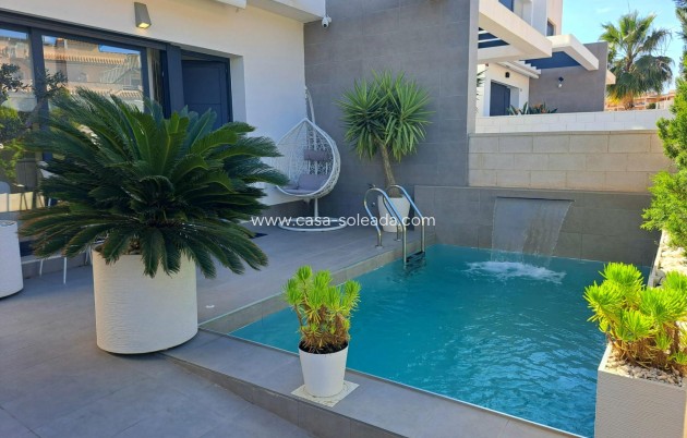 Resale - Villa - Orihuela Costa - Pau 26