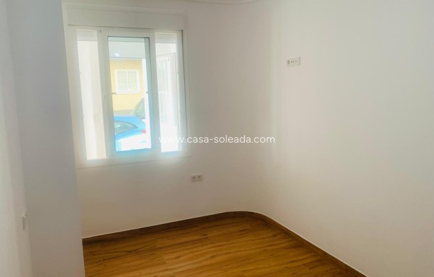 Herverkoop - Appartement / flat - Torrevieja - Playa del Cura