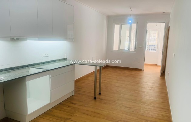 Herverkoop - Appartement / flat - Torrevieja - Playa del Cura