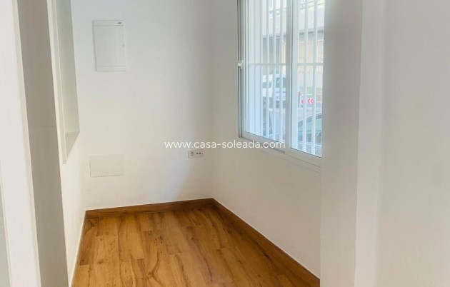 Herverkoop - Appartement / flat - Torrevieja - Playa del Cura