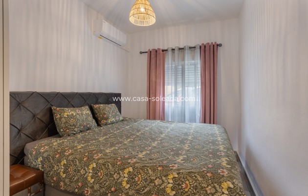 Resale - Country Property/Finca - Albatera