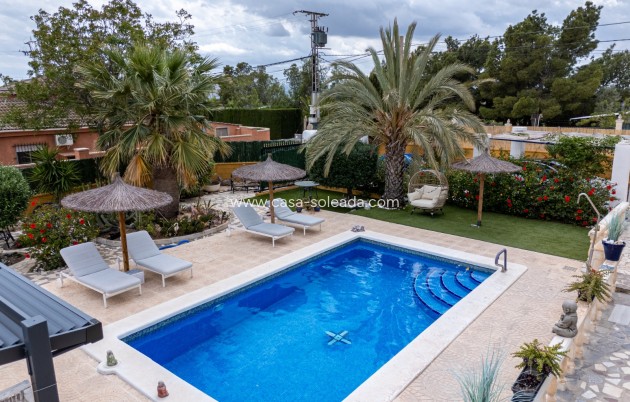 Resale - Country Property/Finca - Albatera