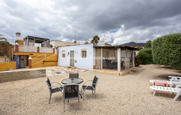 Resale - Country Property/Finca - Albatera