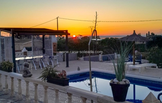 Resale - Country Property/Finca - Albatera