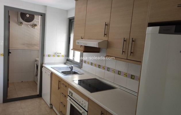 Herverkoop - Appartement / flat - Guardamar del Segura - Puerto Deportivo
