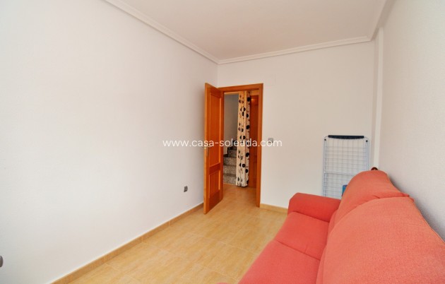 Herverkoop - Herenhuis - Villamartin - PAU 8