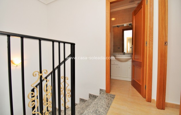 Herverkoop - Herenhuis - Villamartin - PAU 8