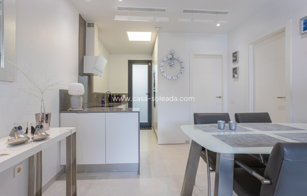Resale - Townhouse - Villamartin - Villamartín